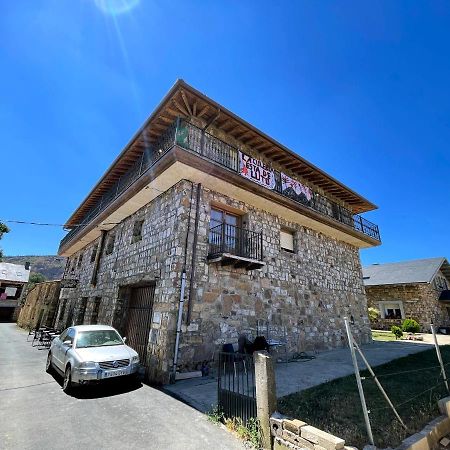 La Guarida De La Lleira Hotel Ferreras de Arriba Luaran gambar
