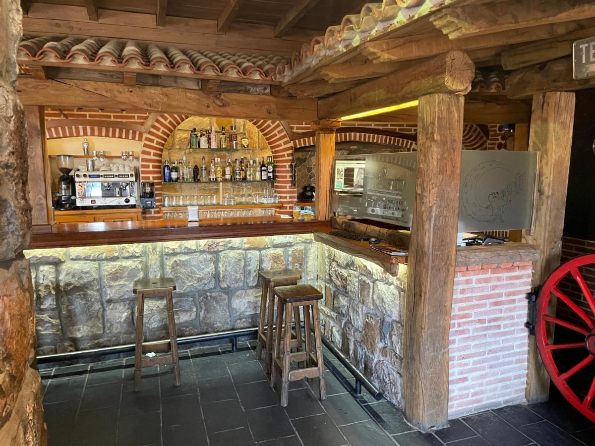 La Guarida De La Lleira Hotel Ferreras de Arriba Luaran gambar