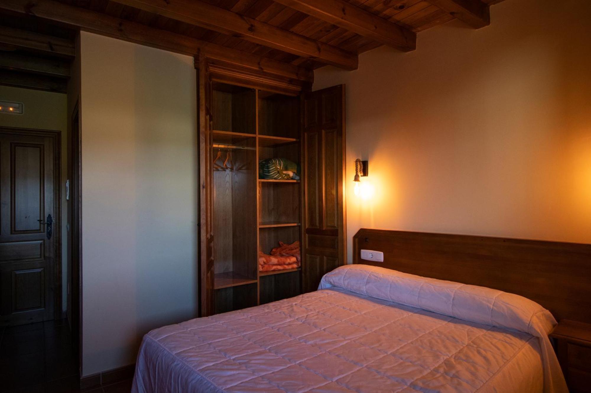 La Guarida De La Lleira Hotel Ferreras de Arriba Luaran gambar